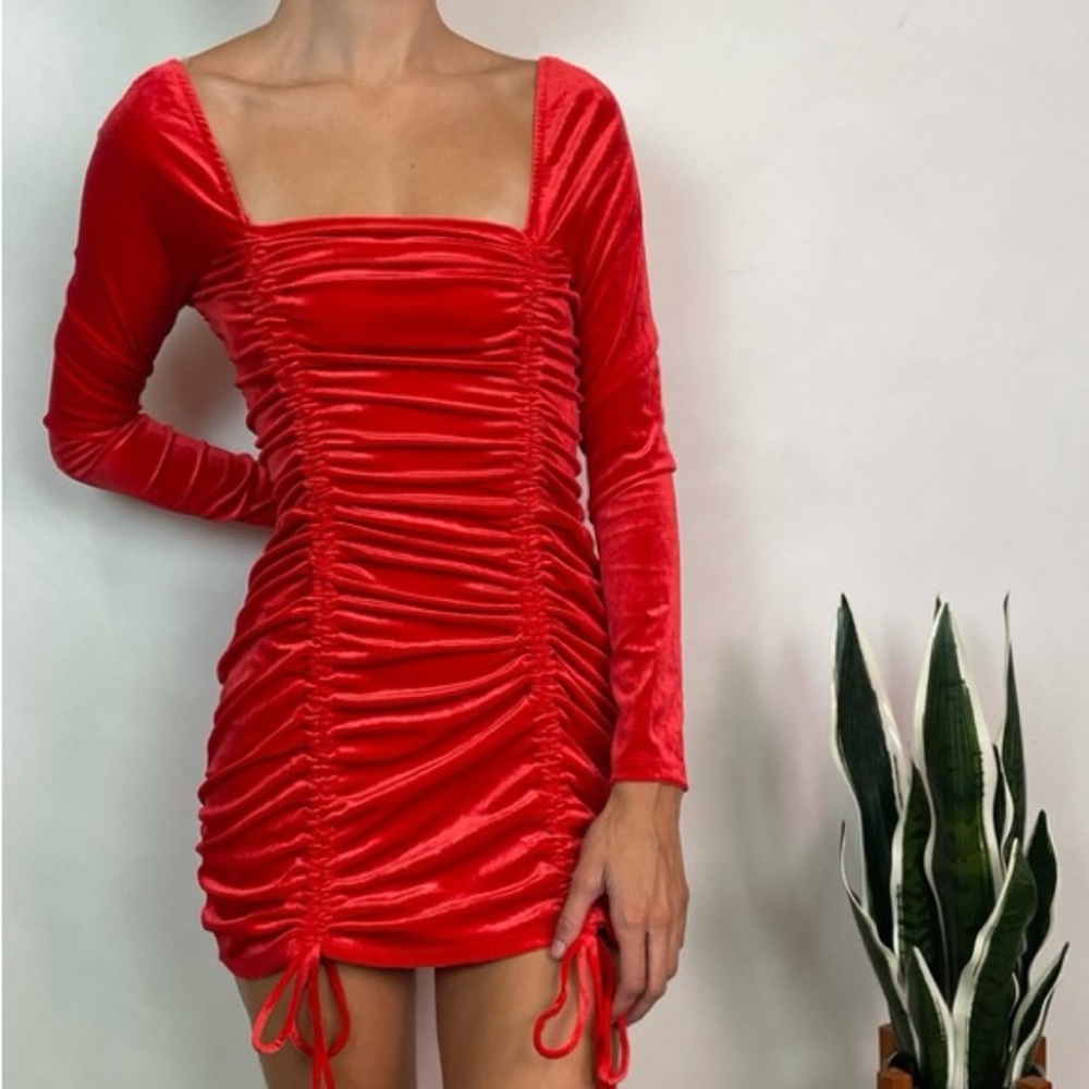 Wild Fable long sleeve velvet dress